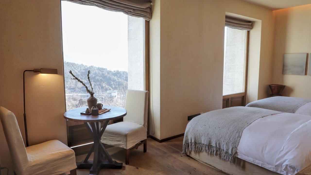Sunyata Hotel. Deqin Meili Deqen Екстериор снимка