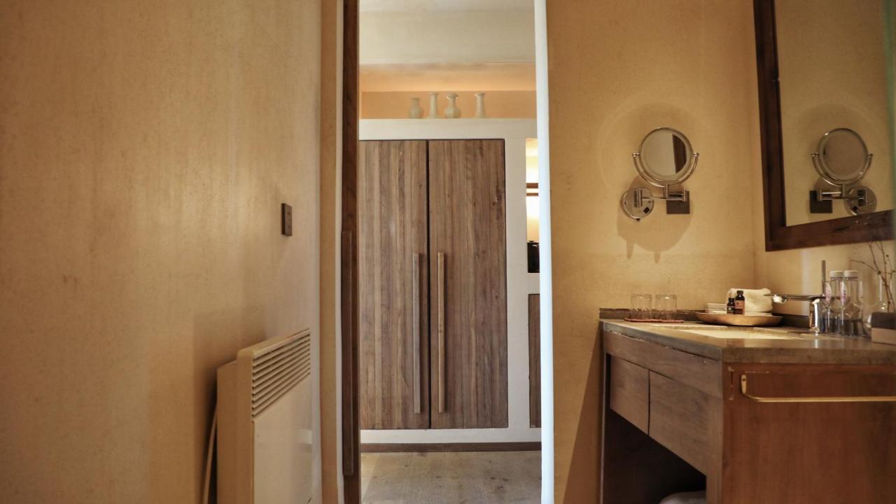 Sunyata Hotel. Deqin Meili Deqen Екстериор снимка